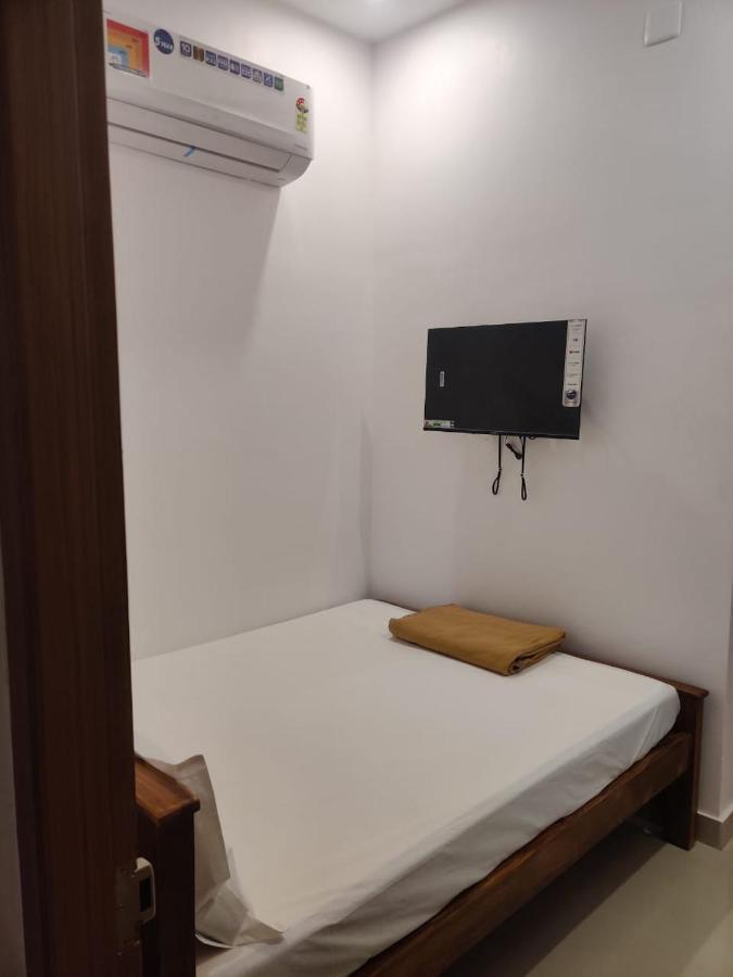 Hotel Sri Balaji Lodging Tiruchchendūr Esterno foto
