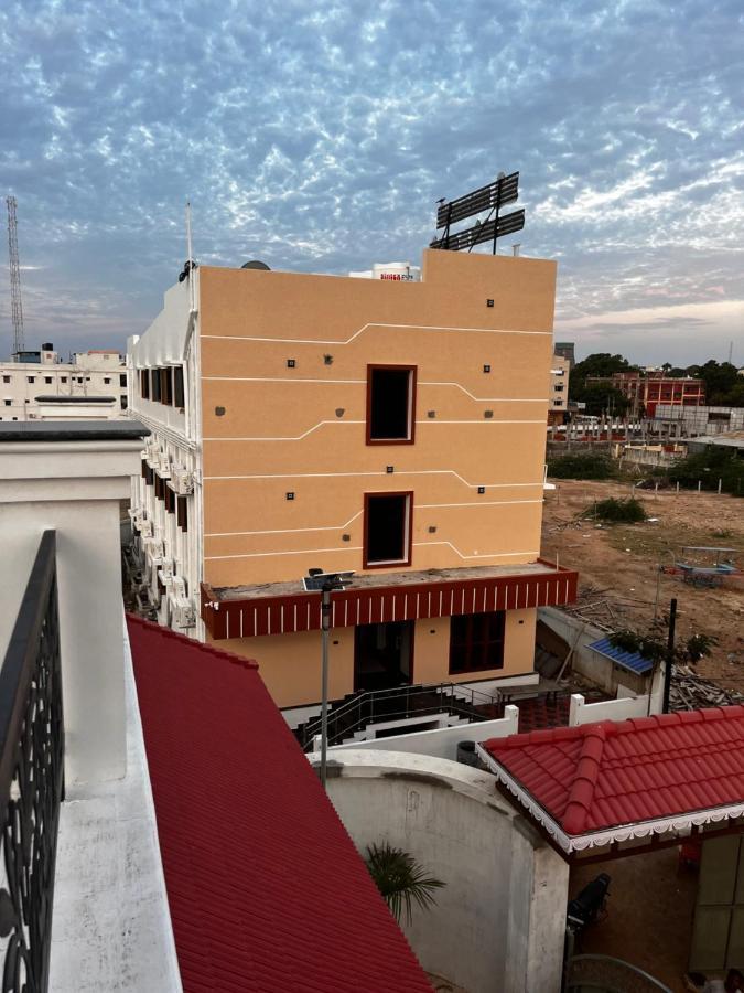 Hotel Sri Balaji Lodging Tiruchchendūr Esterno foto