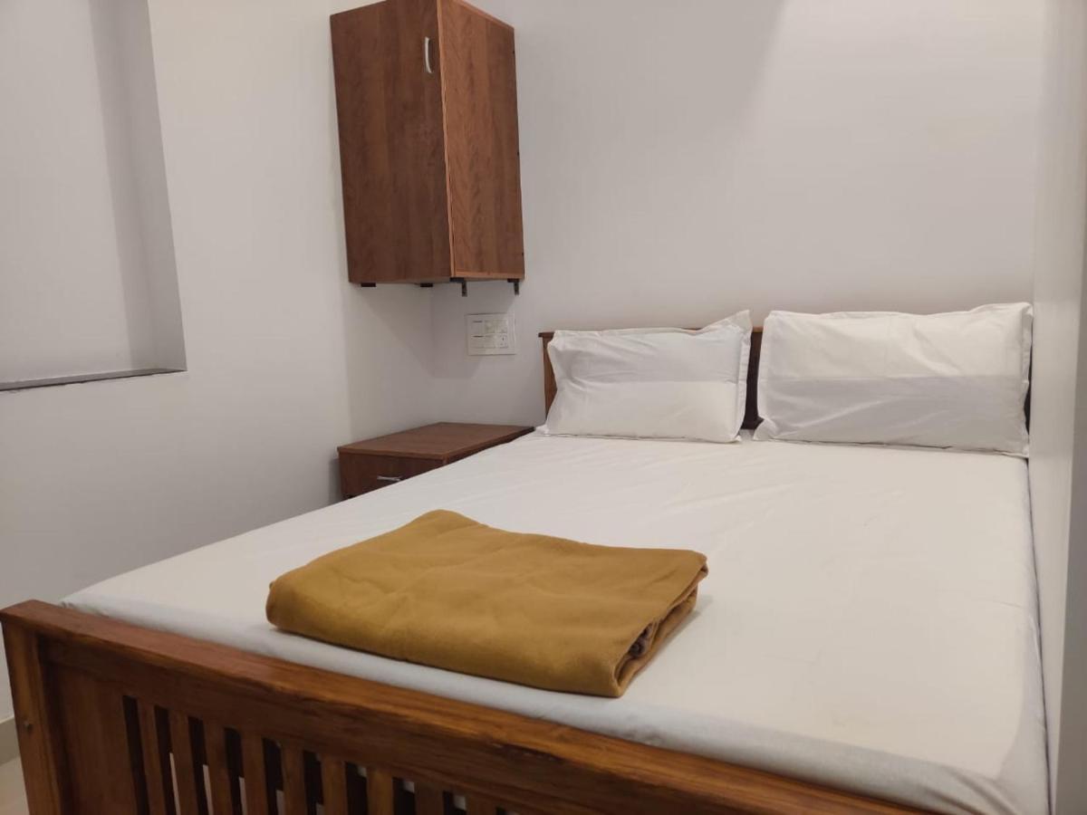 Hotel Sri Balaji Lodging Tiruchchendūr Esterno foto
