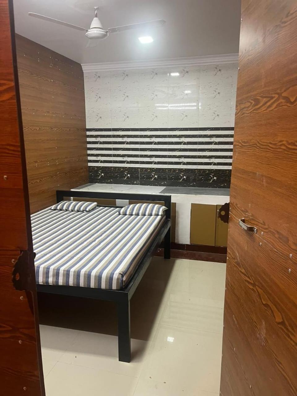 Hotel Sri Balaji Lodging Tiruchchendūr Esterno foto